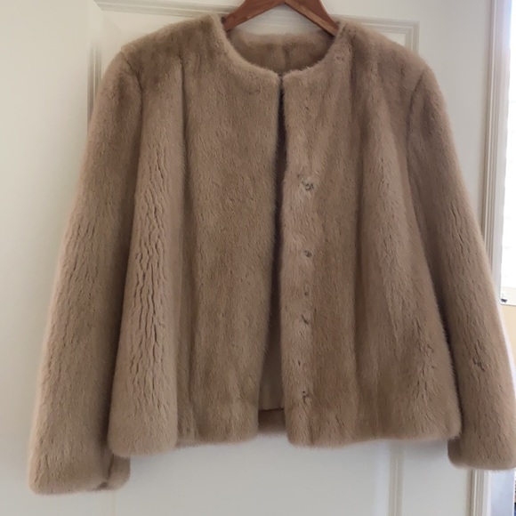 Original Alexander McQueen Fall 2005 runway mink fur jacket. Collectors item. - Picture 5 of 14